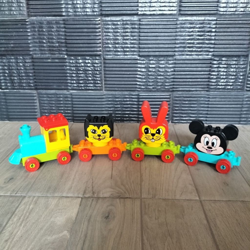 Lego Duplo Train