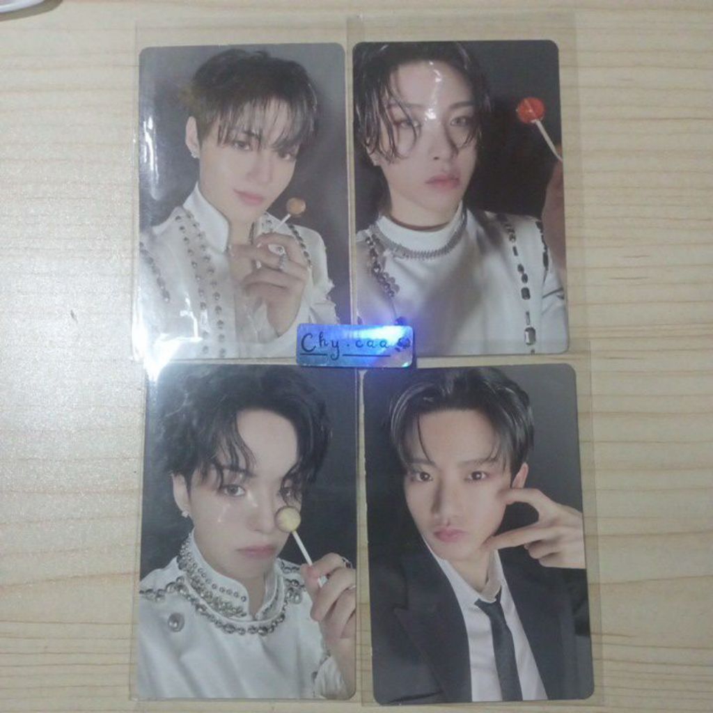 OFFICIAL PHOTOCARD TREASURE