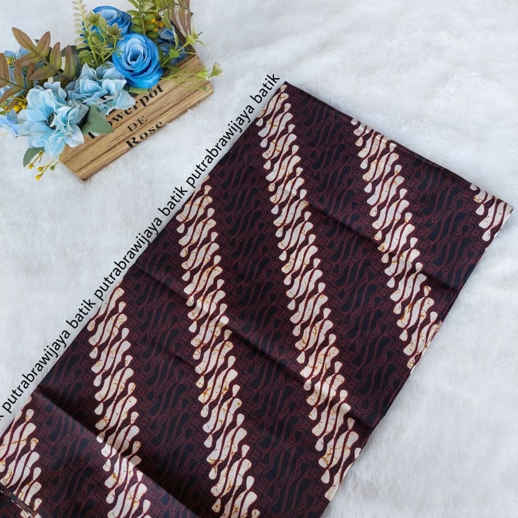 Kain Batik Jarik Sogan Hitam Manis Primis UnggulJaya Keren Seragam Bridesmaid Tradisional CukinKamen