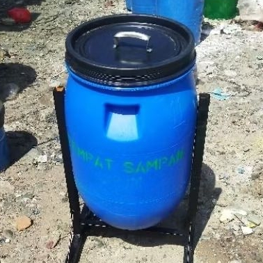 tong sampah 60 liter plastik dengan tiang gantungan