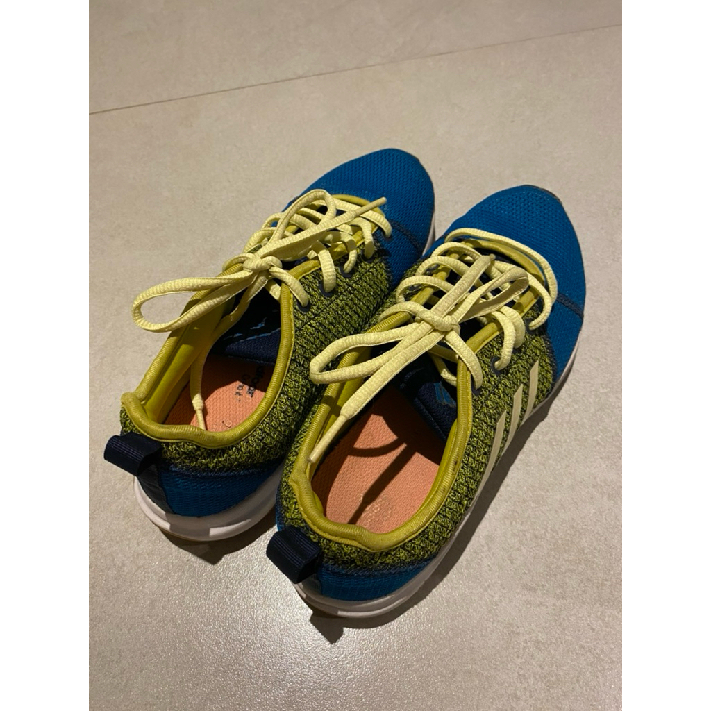 Sepatu Adidas Cloudfoam ( ORIGINAL ADIDAS ) masih sangat bagus