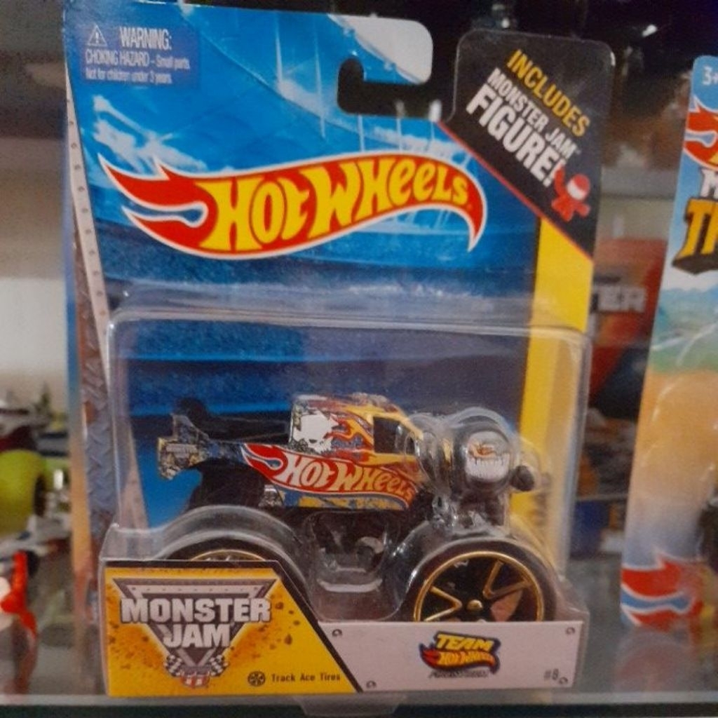 HOT WHEELS MONSTER JAM TEAM HOT WHEELS