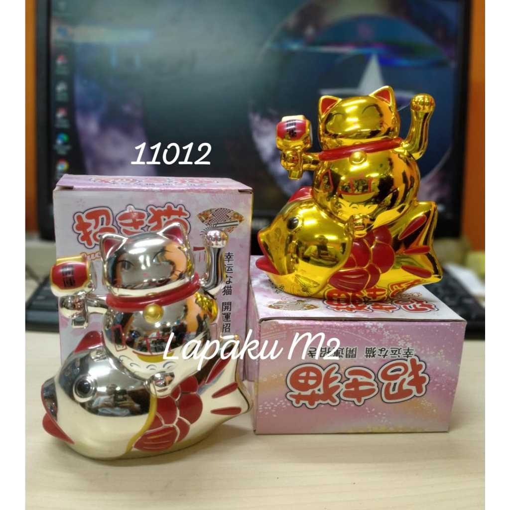 Kucing Hoki Lucky Cat/Miniatur Pajangan Kucing Goyang batre Naik ikan
