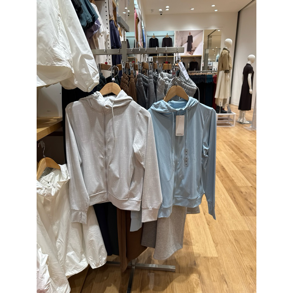 Uniqlo Jaket Airsm Sale