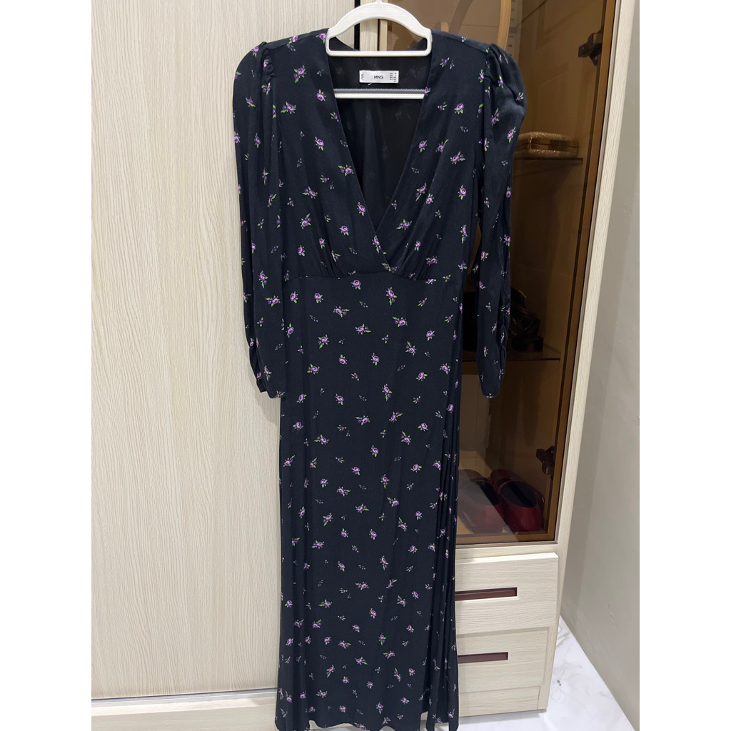 Mango Long Dress||Dress hitam lengan panjang Bunga-bunga