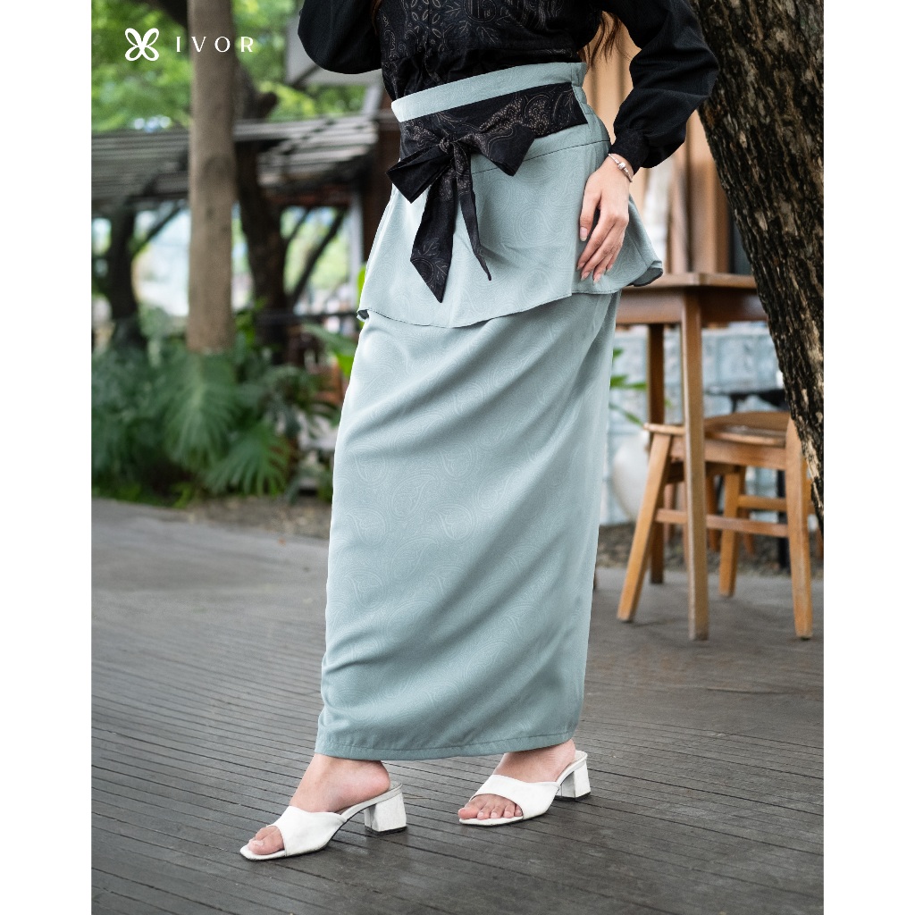 IVOR Kyra Skirt Sage Rok Batik Hijau Panjang