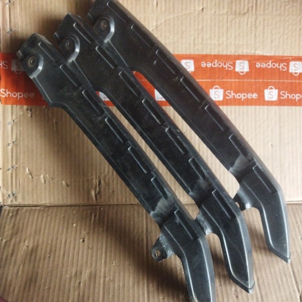 COVER RANTAI KATENGKAS YamahA FIZ FIZR MARLBORO FORCE SeconD OriginaL TUTUP RANTE FIZ R FULL CLUTCH 