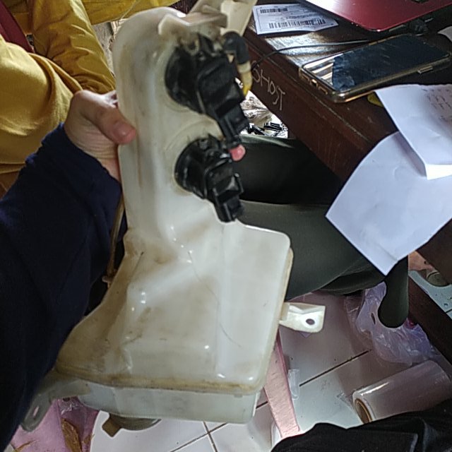 JUAL T0000411 TABUNG TANGKI AIR WIPER AVANZA LAMA KANAN