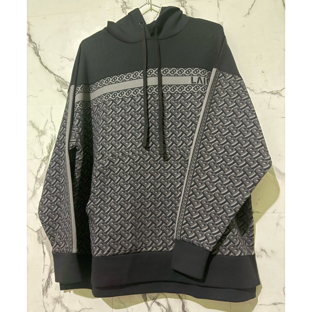 LAICA HITAM BUTTONSCARVES PRELOVE