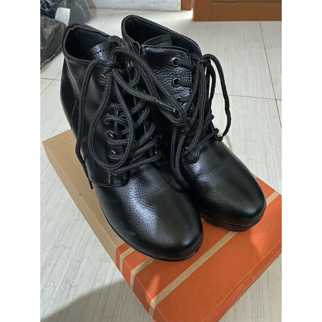 [Preloved] Hertz - Sepatu Formal Wanita H 3802 Kerja Pentofel Semi Boot Wanita Trendi Berkualitas - 