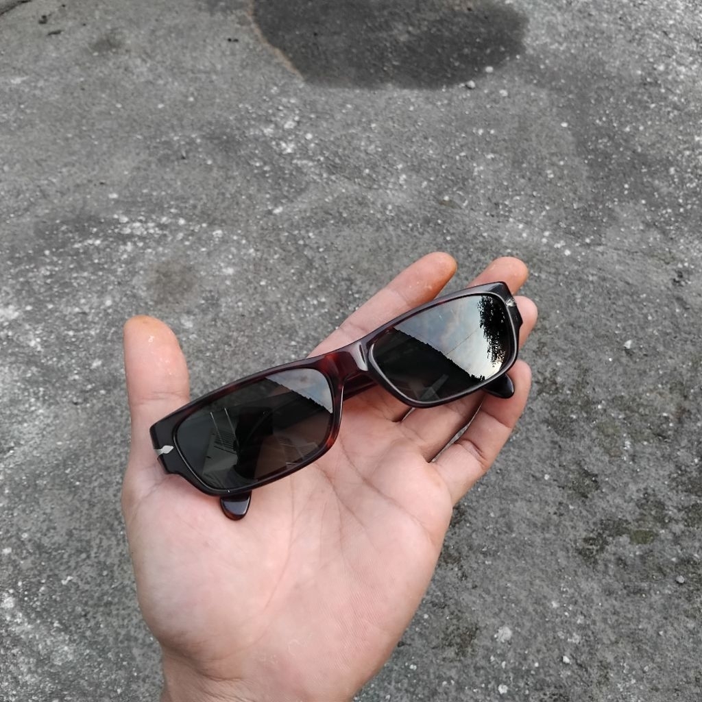 kacamata persol