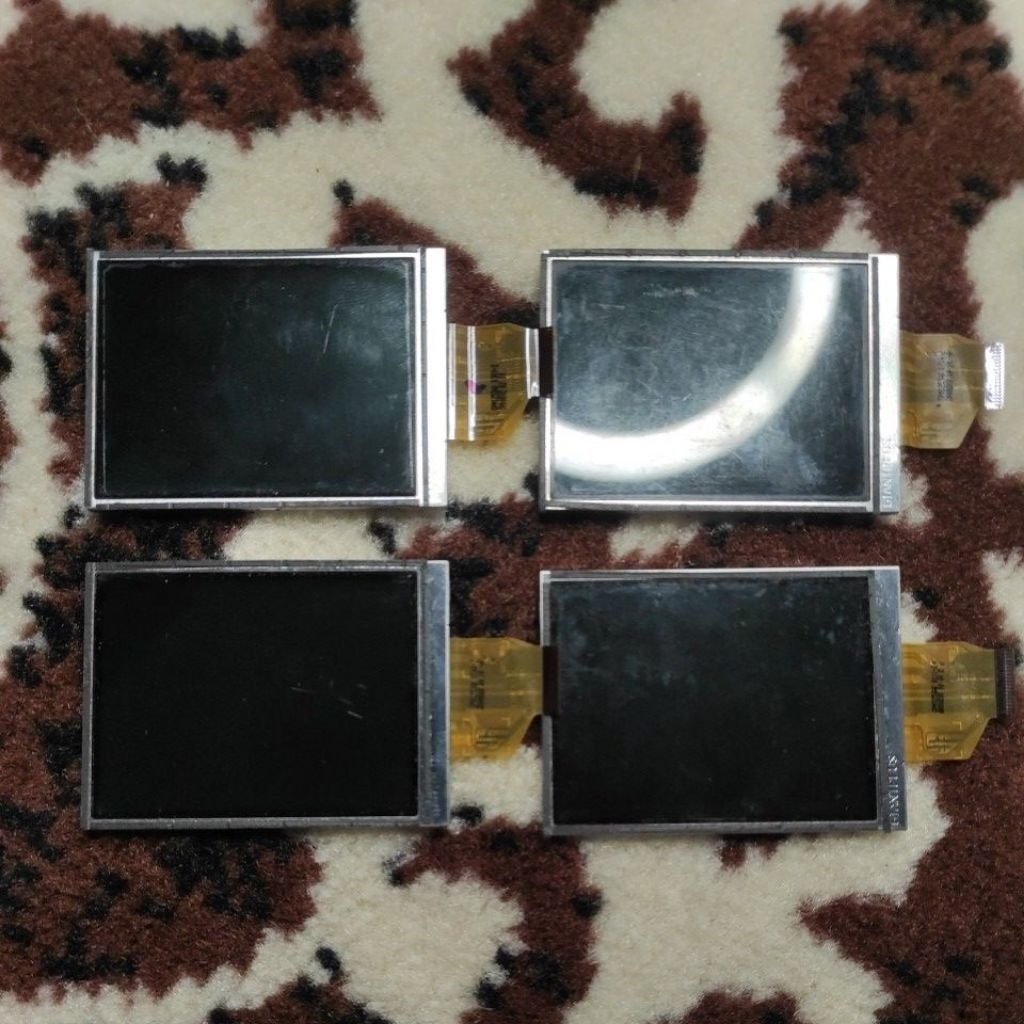 LCD Digicam Casio QV-R200