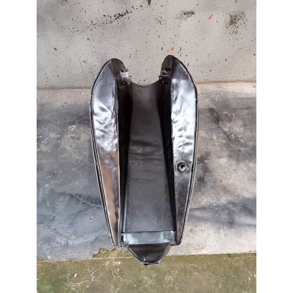 Tangki cat trium list japstyle bobber custom hitam glosy doff