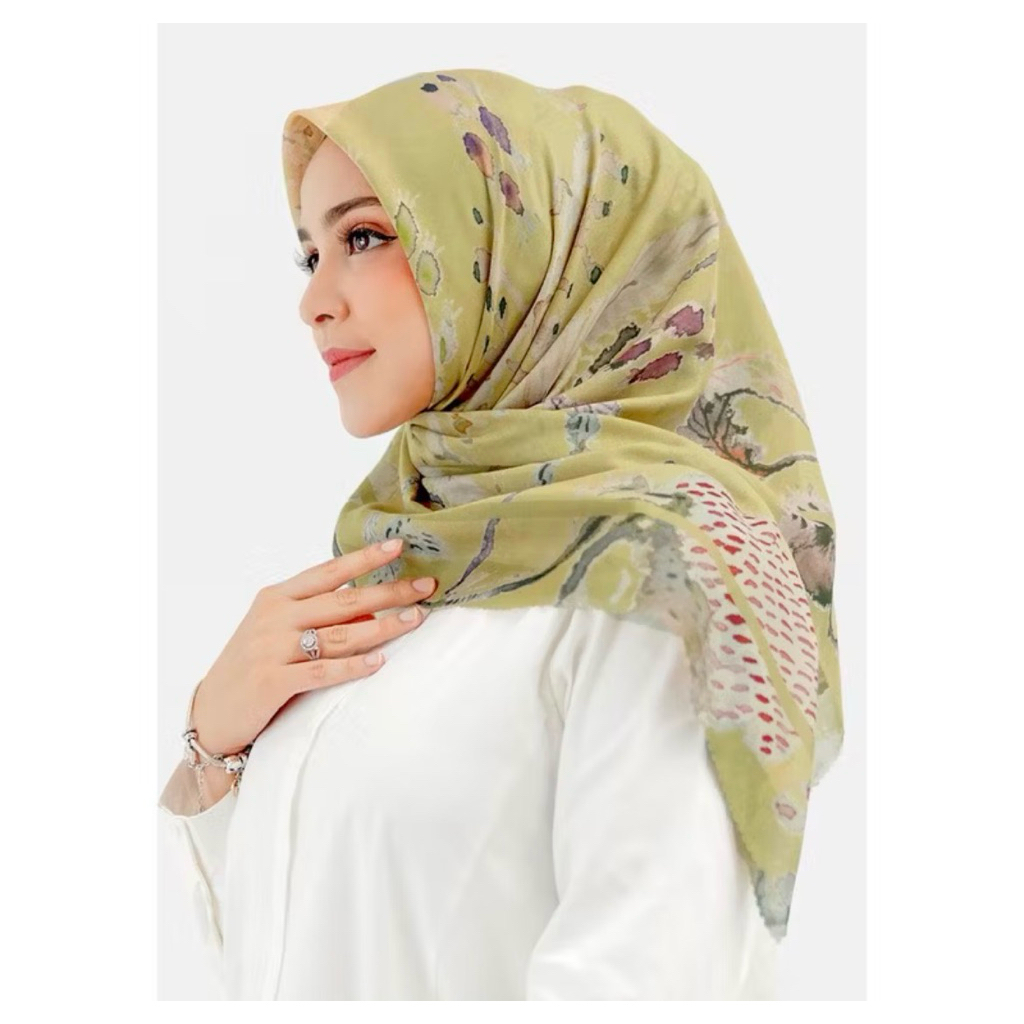 Preloved Le costa dan Maharani series Buttonscarves