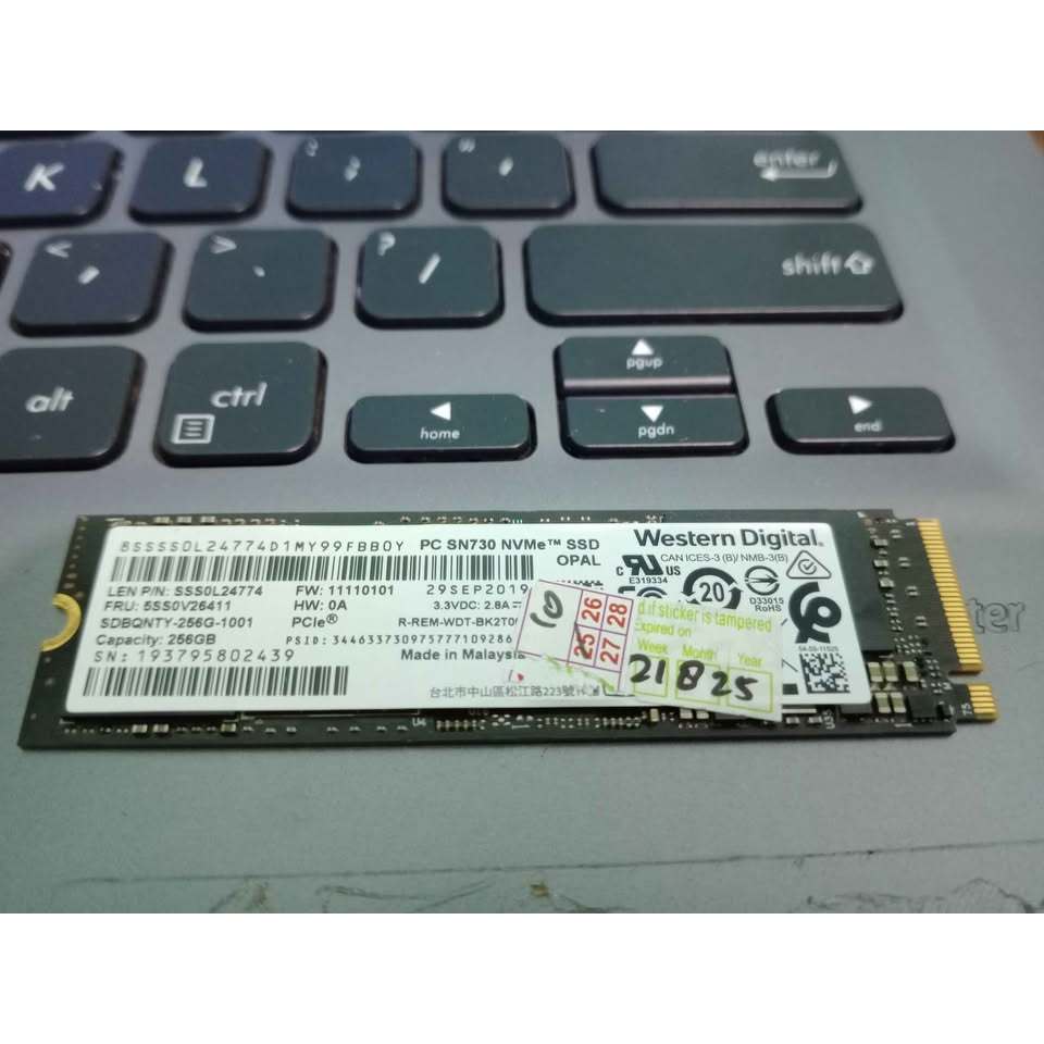 ssd nvme 256gb merk WD sn730 ori copotan kondiis like new