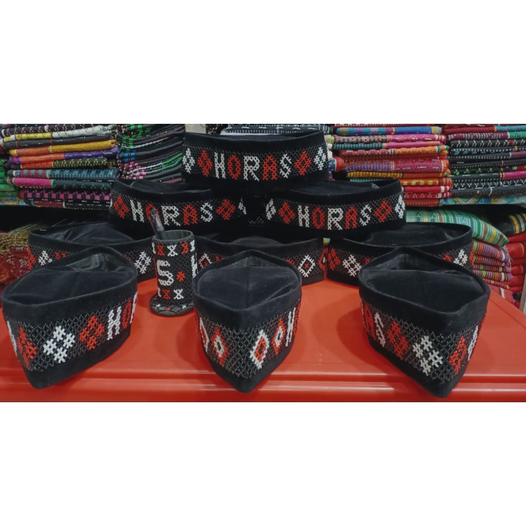 Peci Manik Etnik Batak ~ Horas Horas