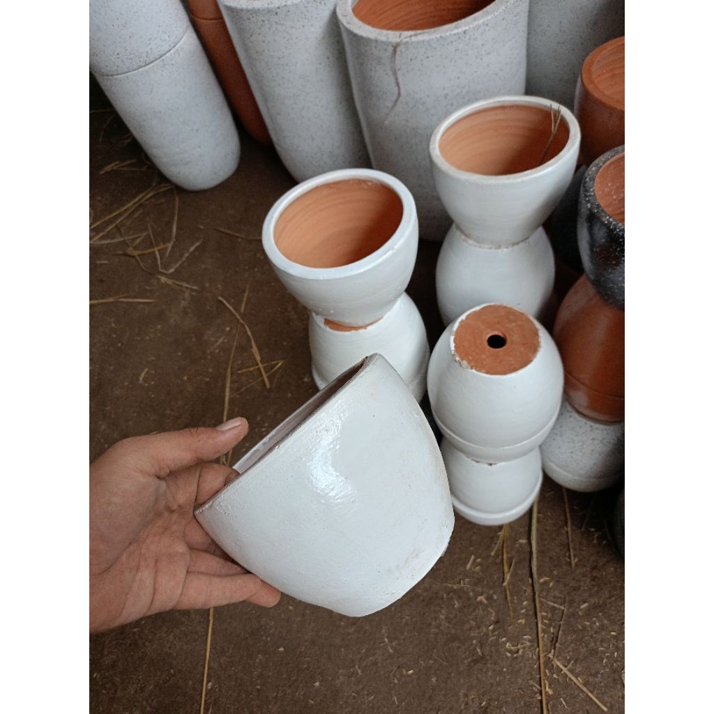 pot gerabah tanah liat putih diameter 18 cm