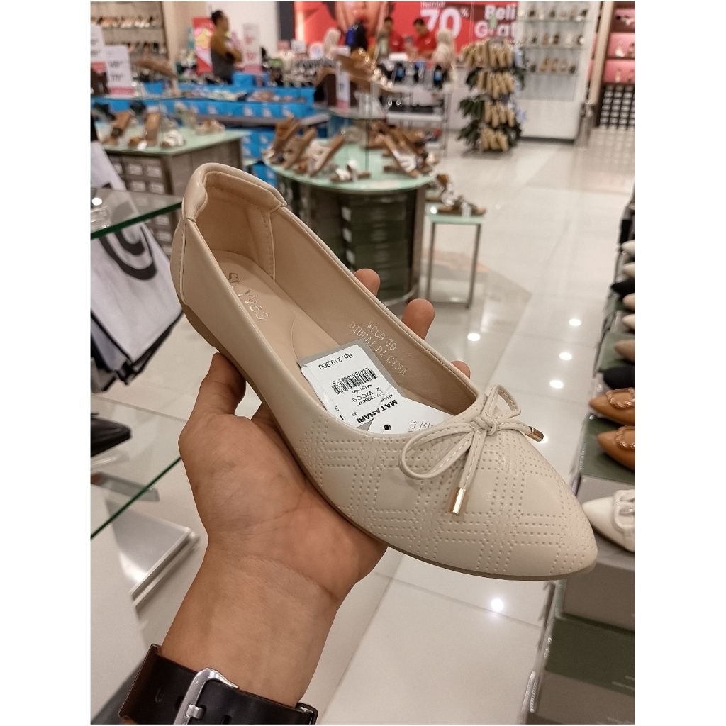 St.Yves Sepatu Flat Wanita