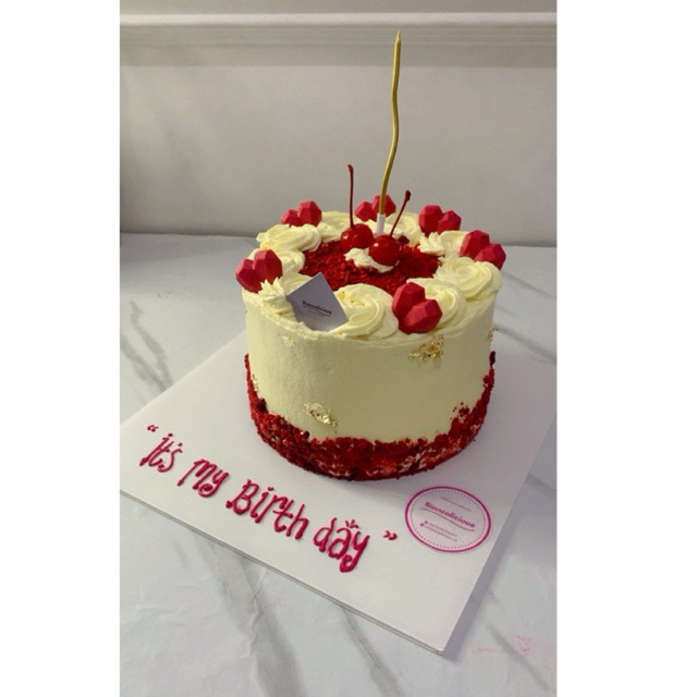 Red Velvet Cake with Cream cheese Frosting (Bandung)