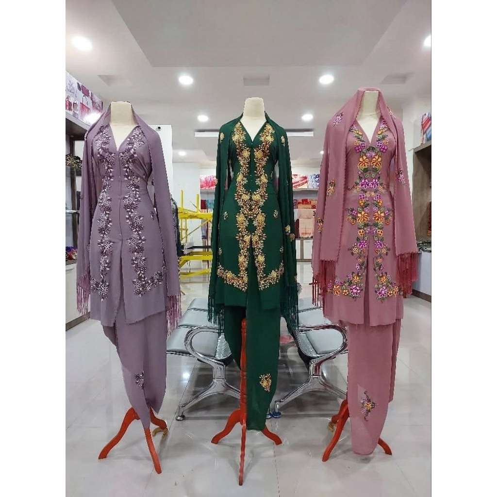 set bahan kebaya di suji/sulam kapalo samek
