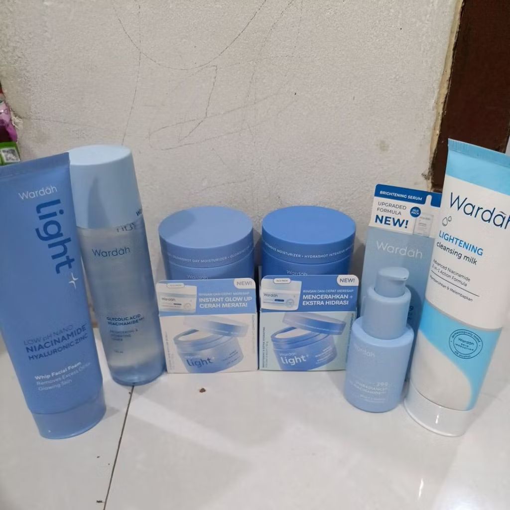 Wardah Lightening Paket Lengkap | Paket Skincare Wardah Lightening |