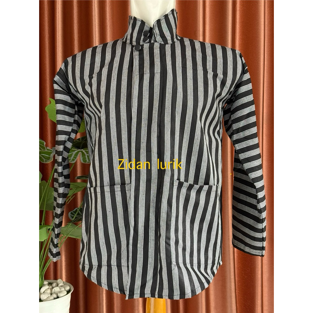 SURJAN_DEWASA_HITAM_PUTIH