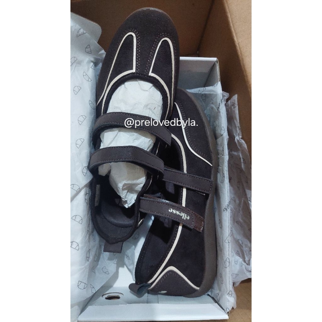 ellesse arya size 40