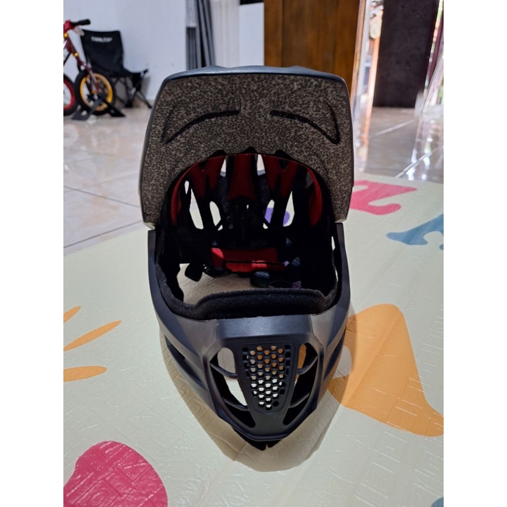 Helm Pushbike Second