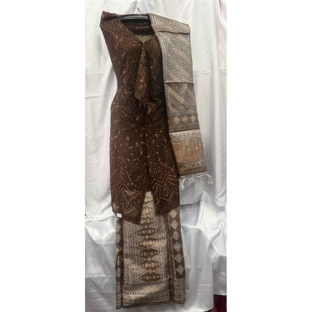 Semi Prancis Mahogany/ Renda Kebaya Mahogany/ Gamis Mahogany/ Songket/ Renda Pengantin/ Renda Wisuda