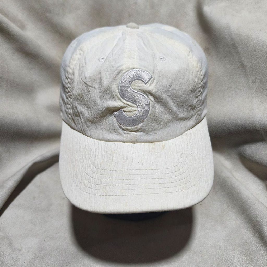 Topi snapback supreme cordura ripstop s logo putih