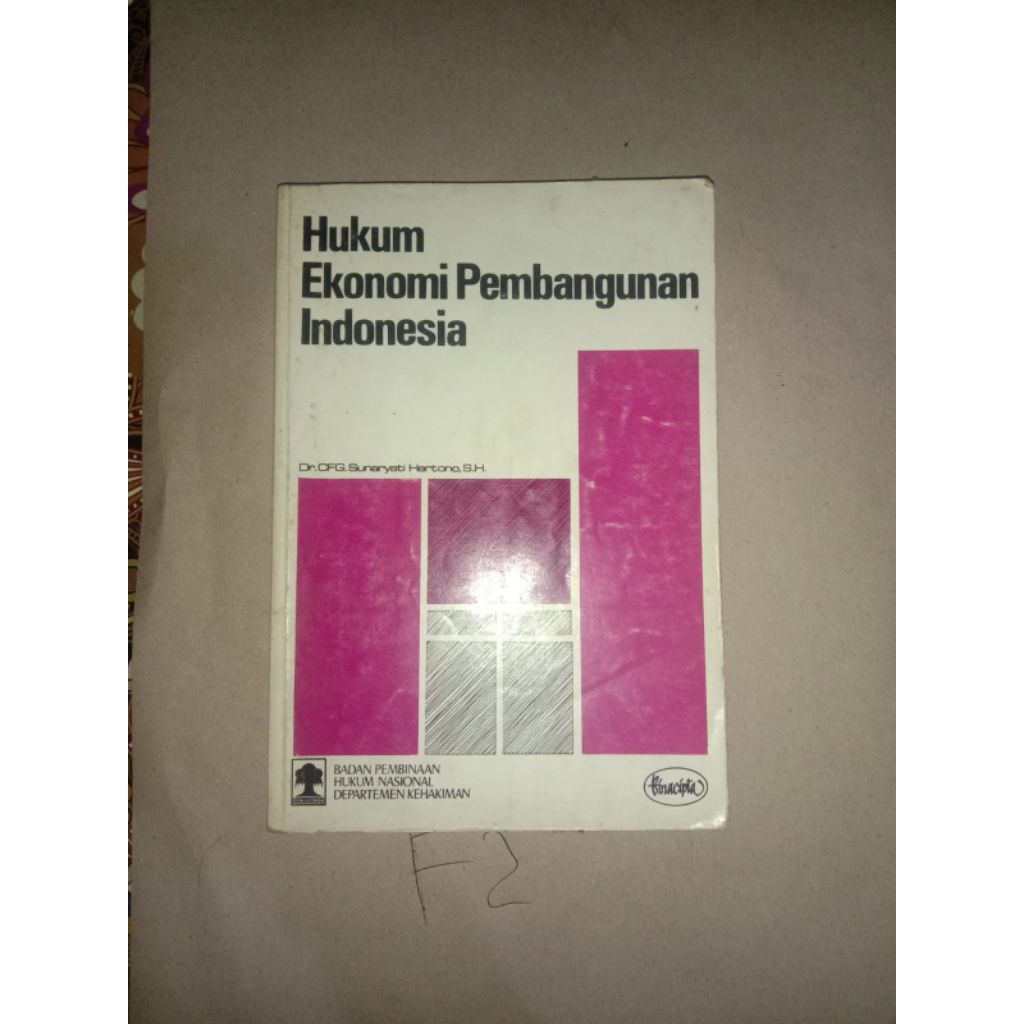 BUKU HUKUM EKONOMI PEMBANGUNAN INDONESIA