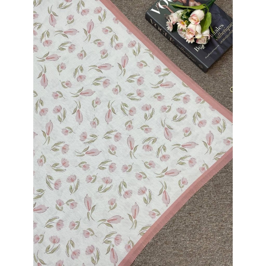 Hijab Motif Bunga Segi Empat Lasercut Free Pouch