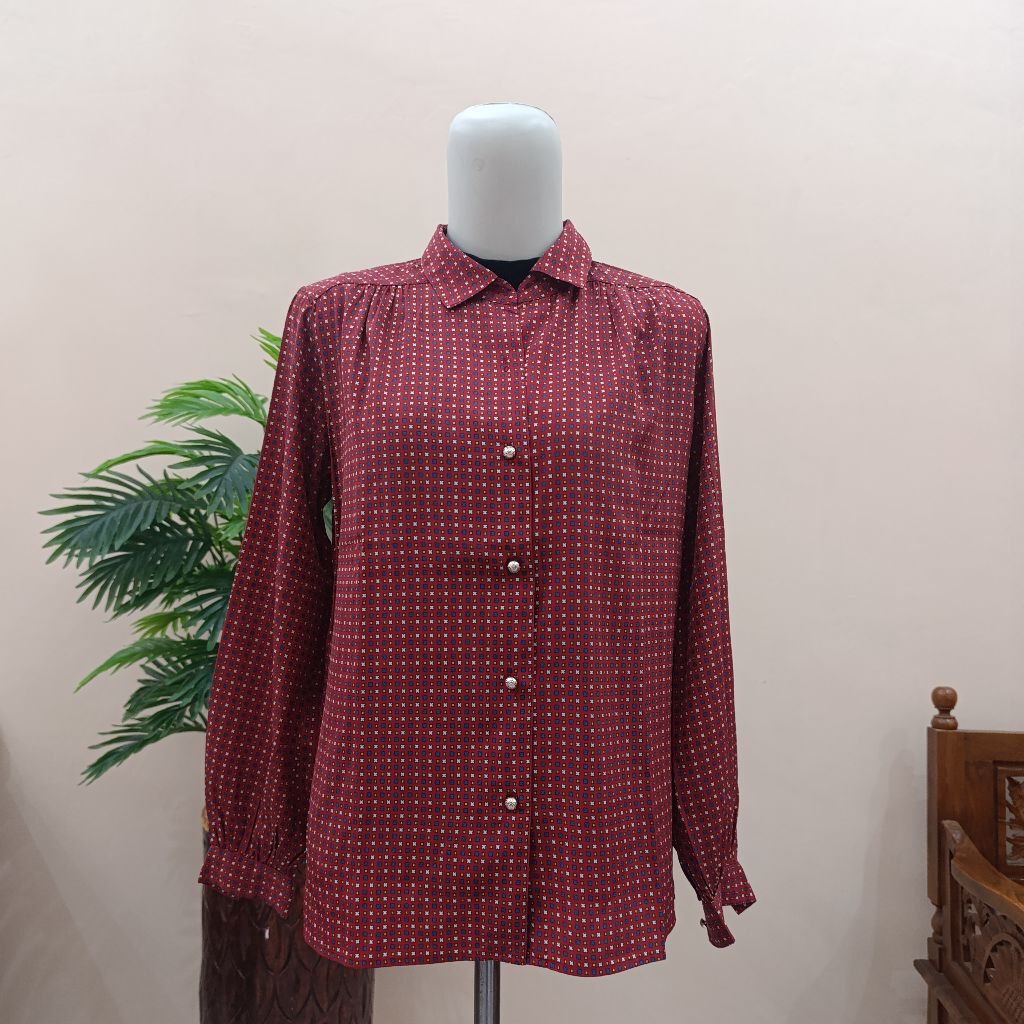 [𝐏𝐫𝐞𝐥𝐨𝐯𝐞𝐝]  Atasan Kemeja Wanita Vintage motif warna Maroon