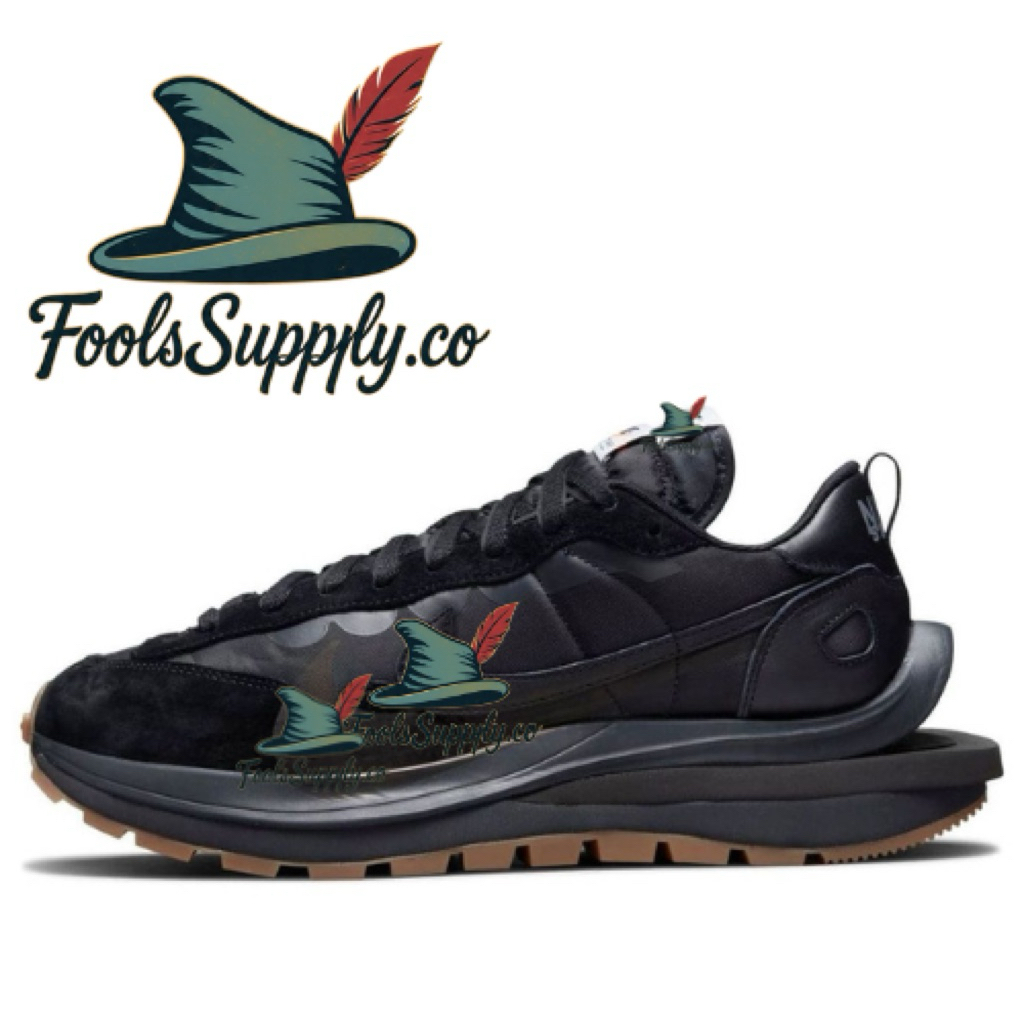 Sepatu Sneakers Series Sacai VaporWaffle ‘Black Gum’ DD1875-001