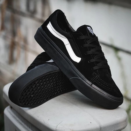 Sepatu Sneakers Sk8 Pendek Contrast Sk8 Low Contrast Casual