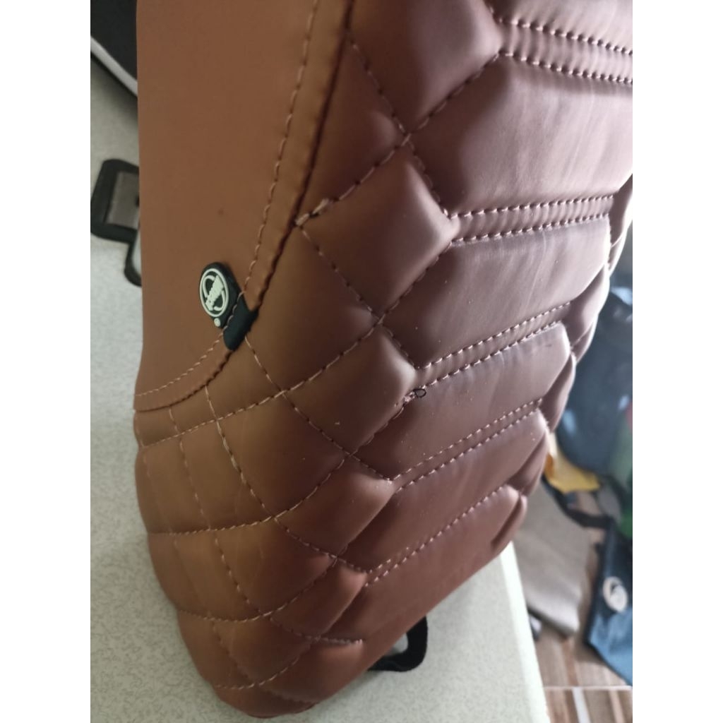 JOK BONCENGAN MOTIF TIMBUL TEBAL BAHAN KULIT MBITECH COKLAT SCOOPY.BEAT TRBARU