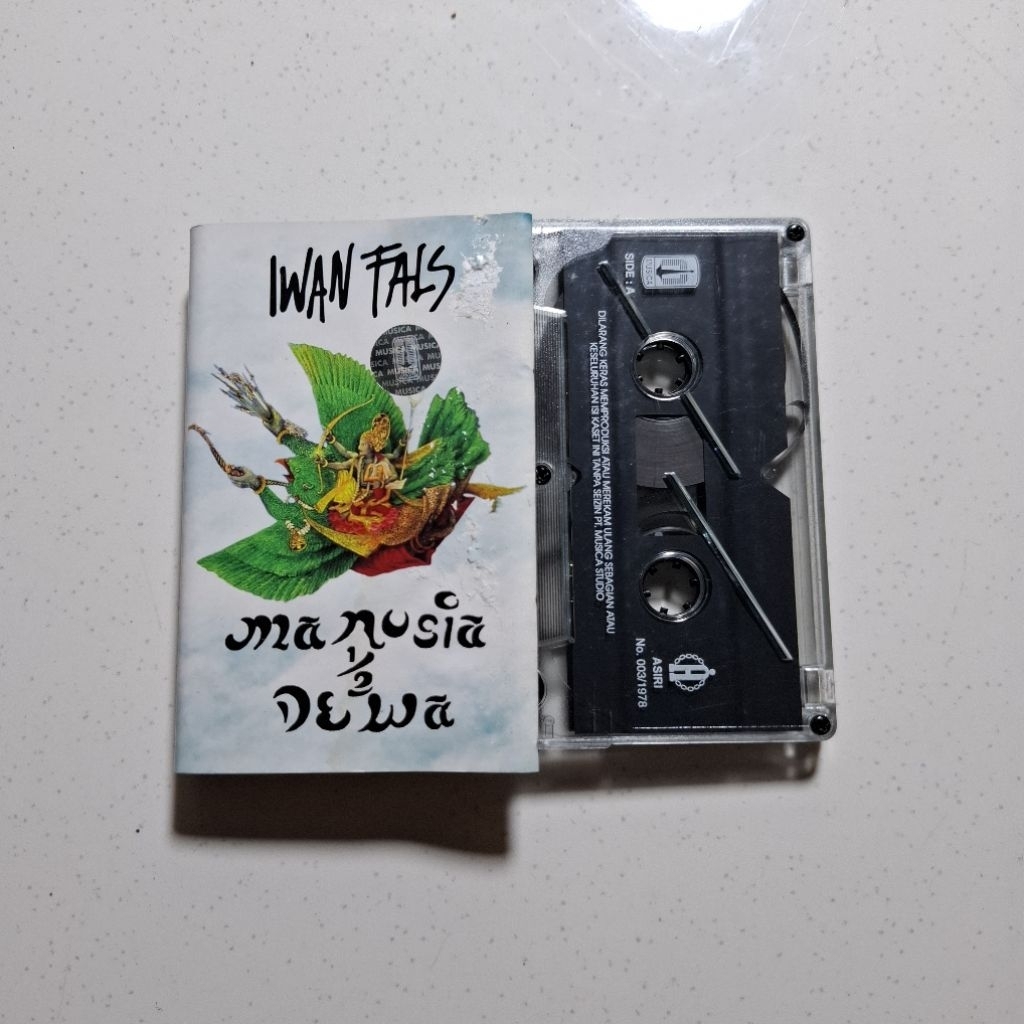 Kaset Pita Musik Iwan Fals - Manusia Setengah Dewa