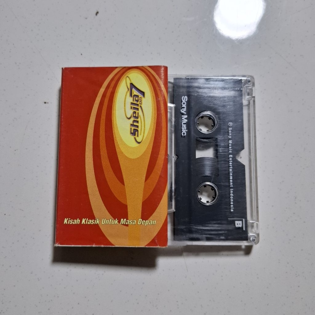 Kaset Pita Musik Sheila On 7 - Kisah Klasik Untuk Masa Depan