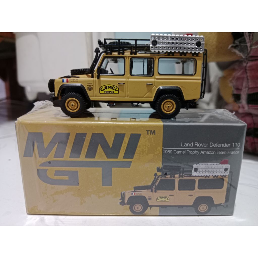 mini GT land rover defender 110 camel trophy 1:64