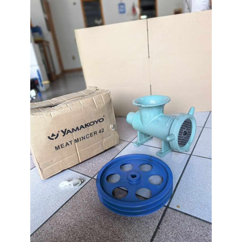 Meat grinder 42inchi/alat penggilingan daging 042 42inchi merk yamakoyo