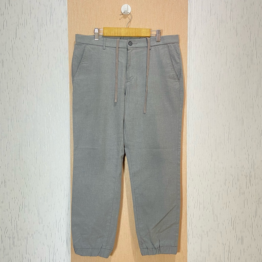 UNIQLO Ankle Jogger Pants / Celana Uniqlo Pria / JP366 / Size 33-35