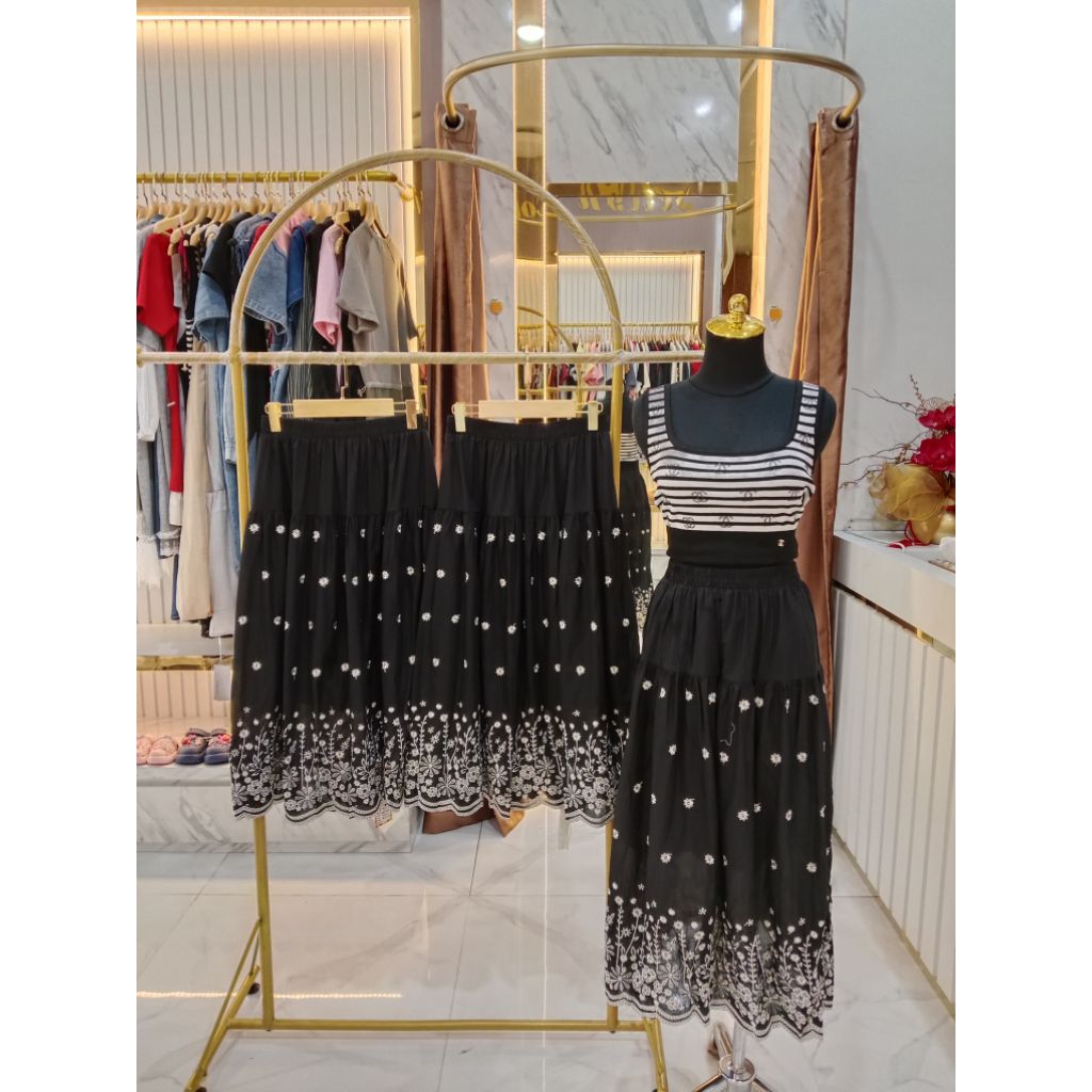 Rok hitam bunga bordir Import BKK