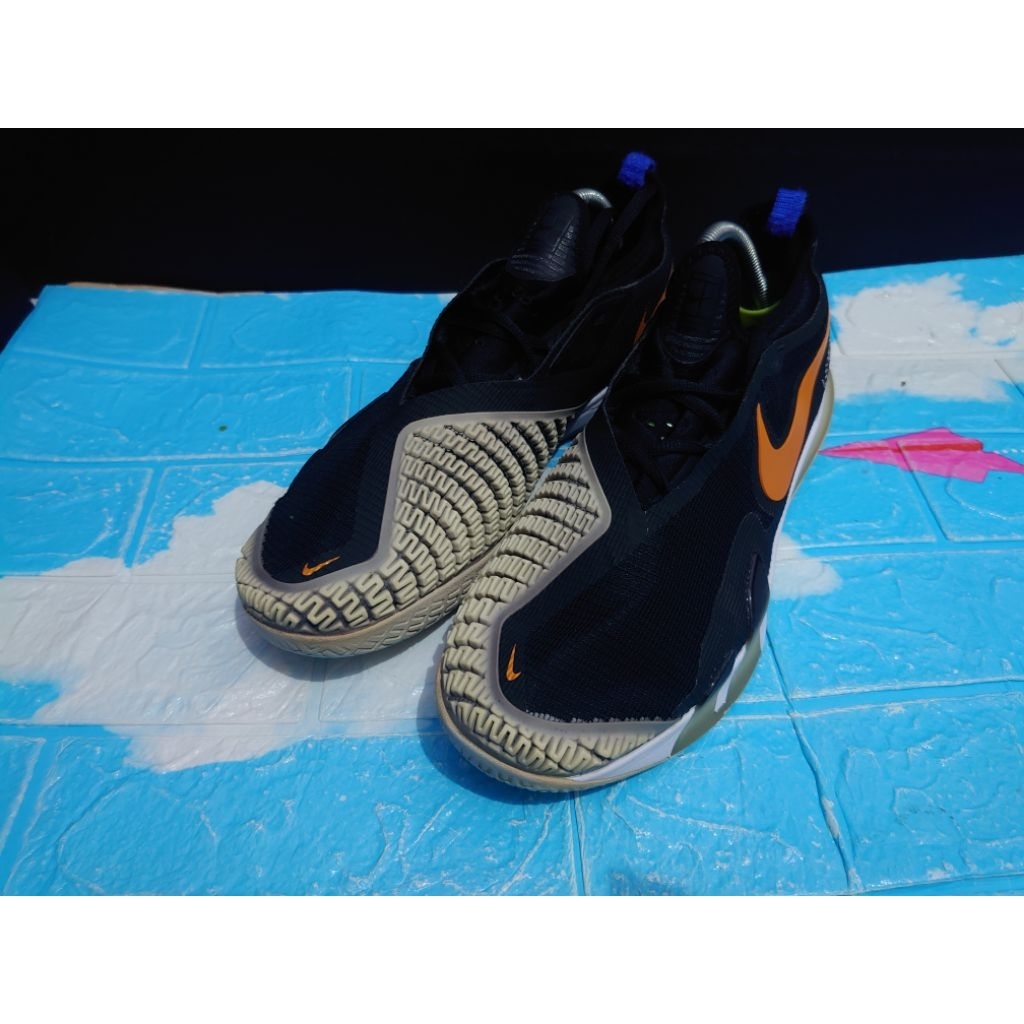 Sepatu Tenis second Original size 44