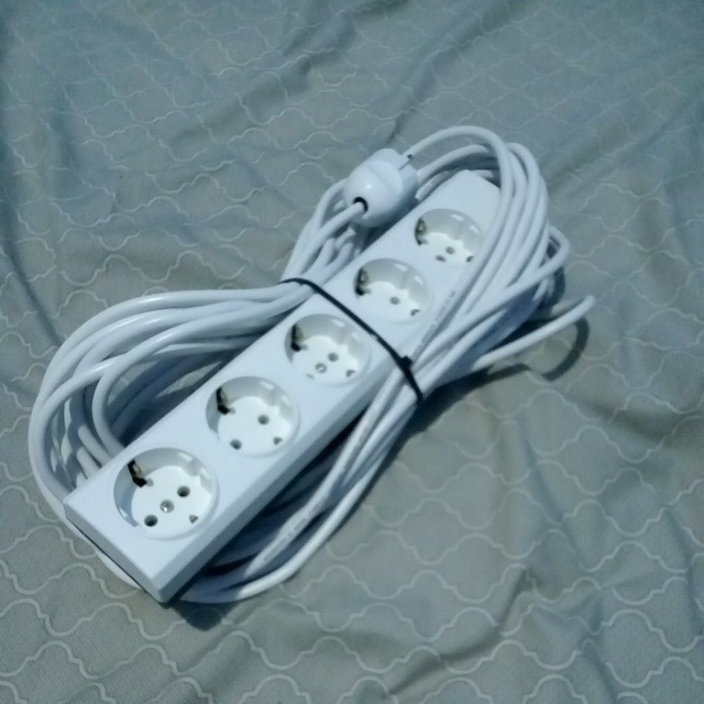 Stopkontak 5-Colokan Panjang Kabel 10-meter