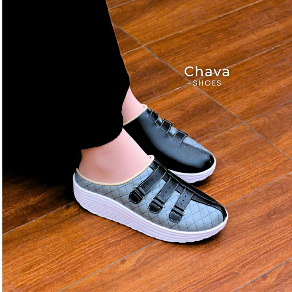 ONE LOVE CHAVA SEPATU BUSTONG WEDGES MULES WANITA