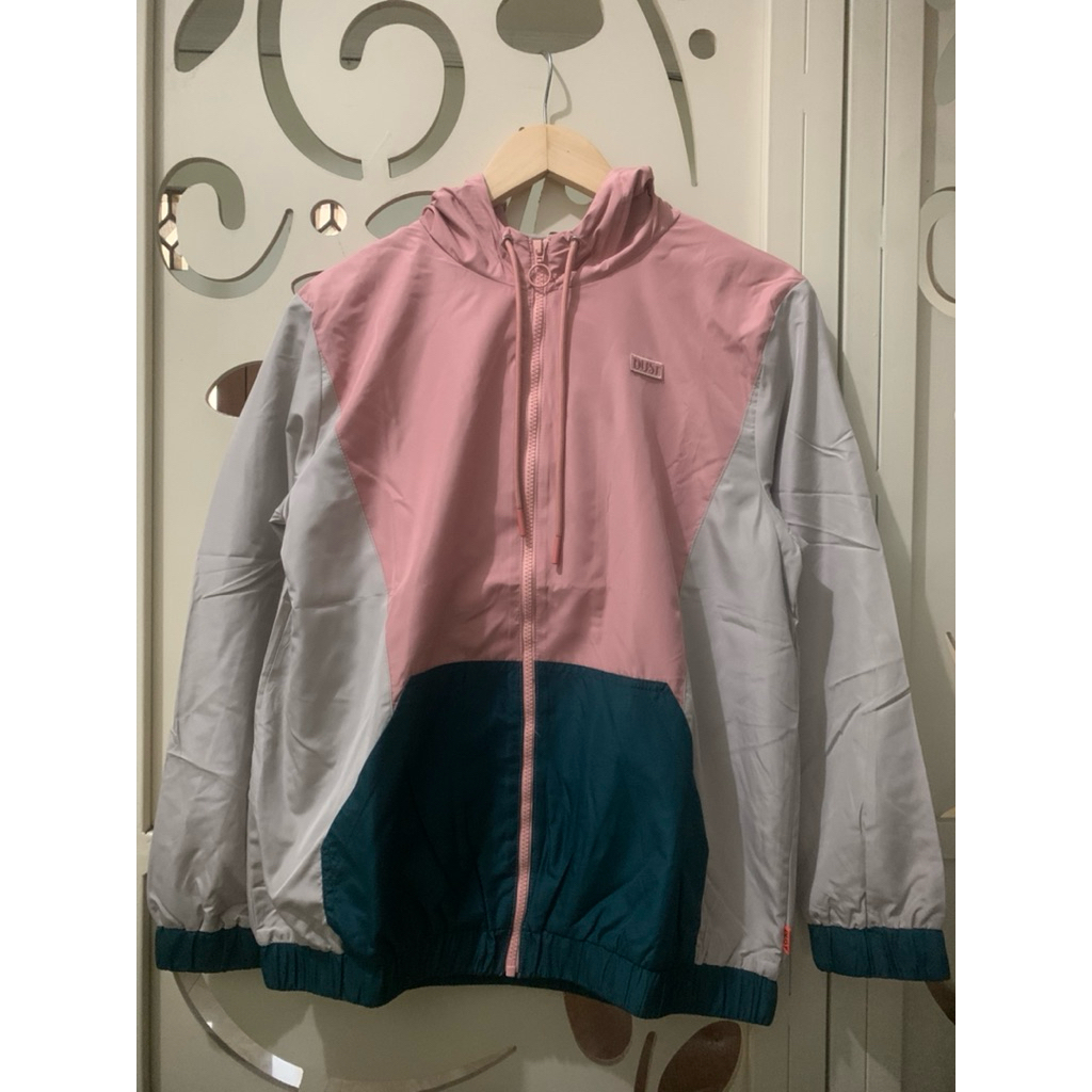 Jaket Parasut Wanita Dust Baifern Cream D.56153