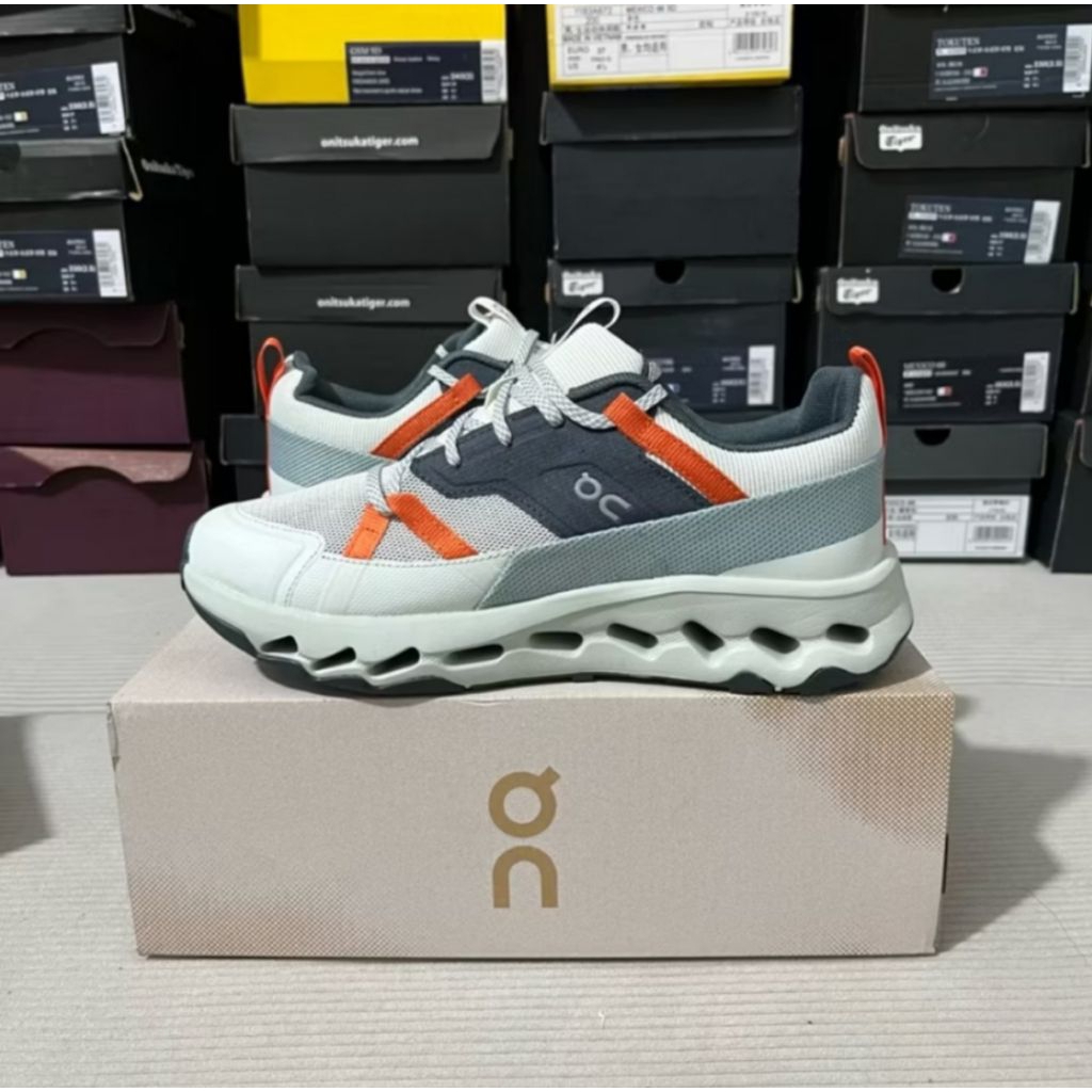 sepatu on cloud original