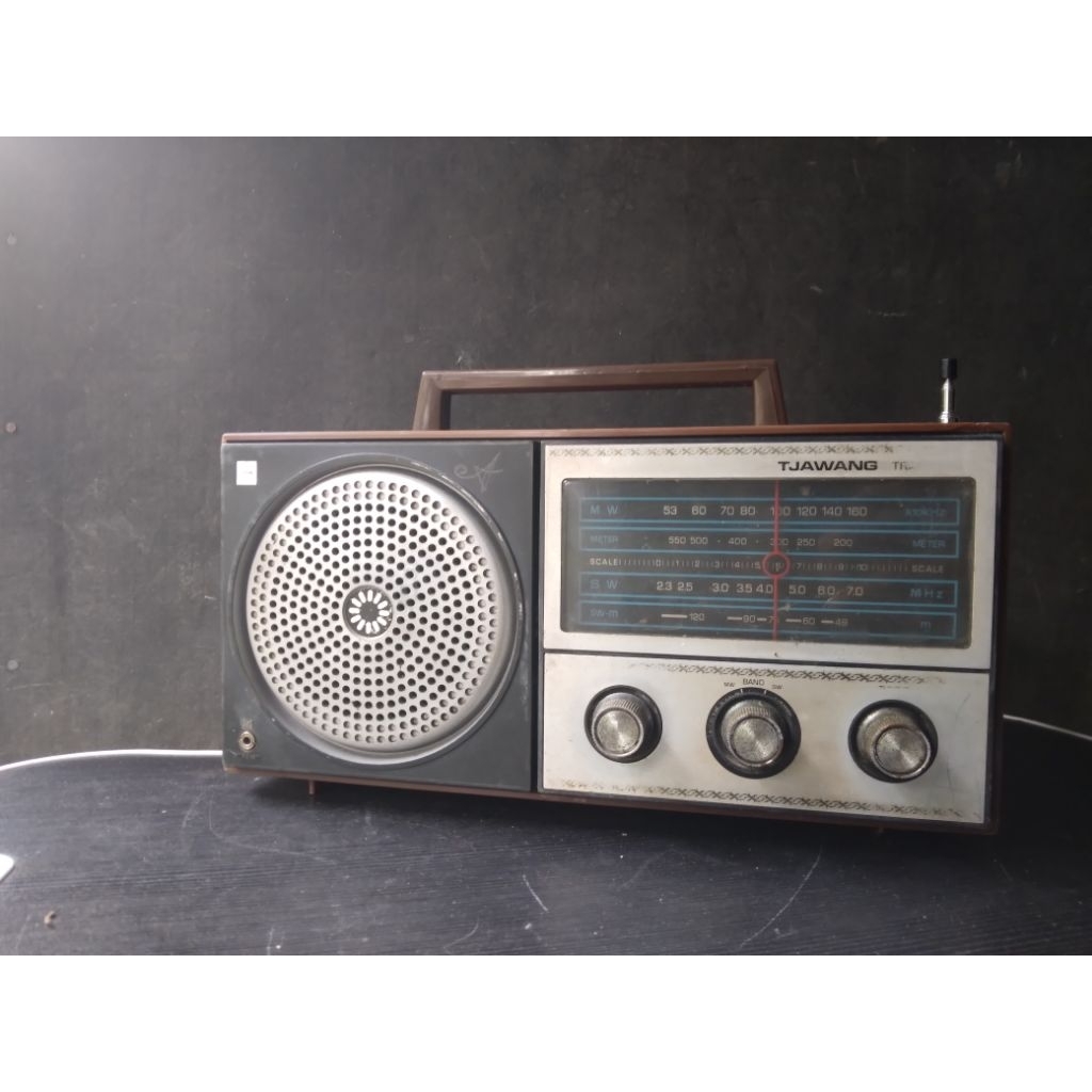 VINTAGE RADIO CAWANG JADUL ANTIK