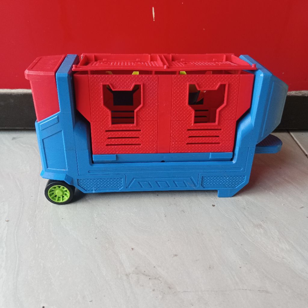 Transformers Rescue Bots Flip Racers Optimus Prime Race Track