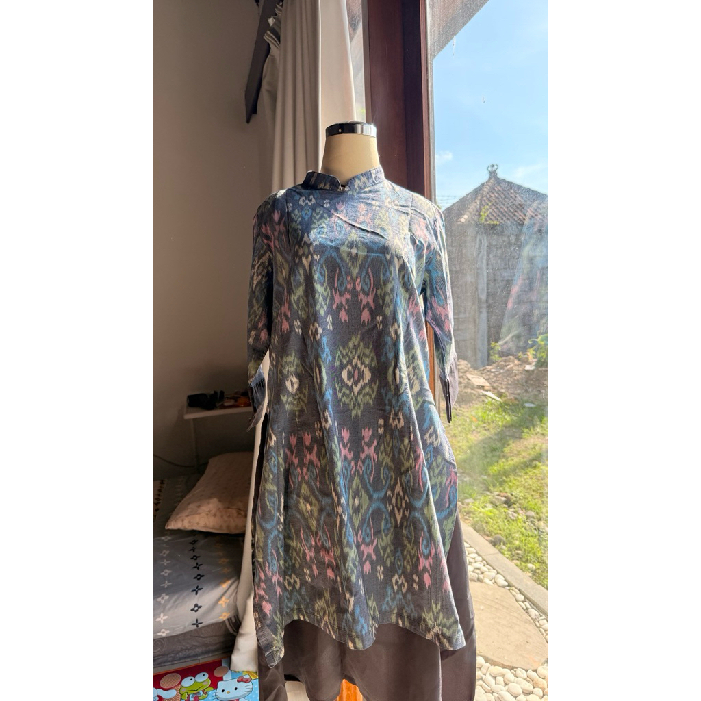 Preloved Atasan Batik Endek Bali